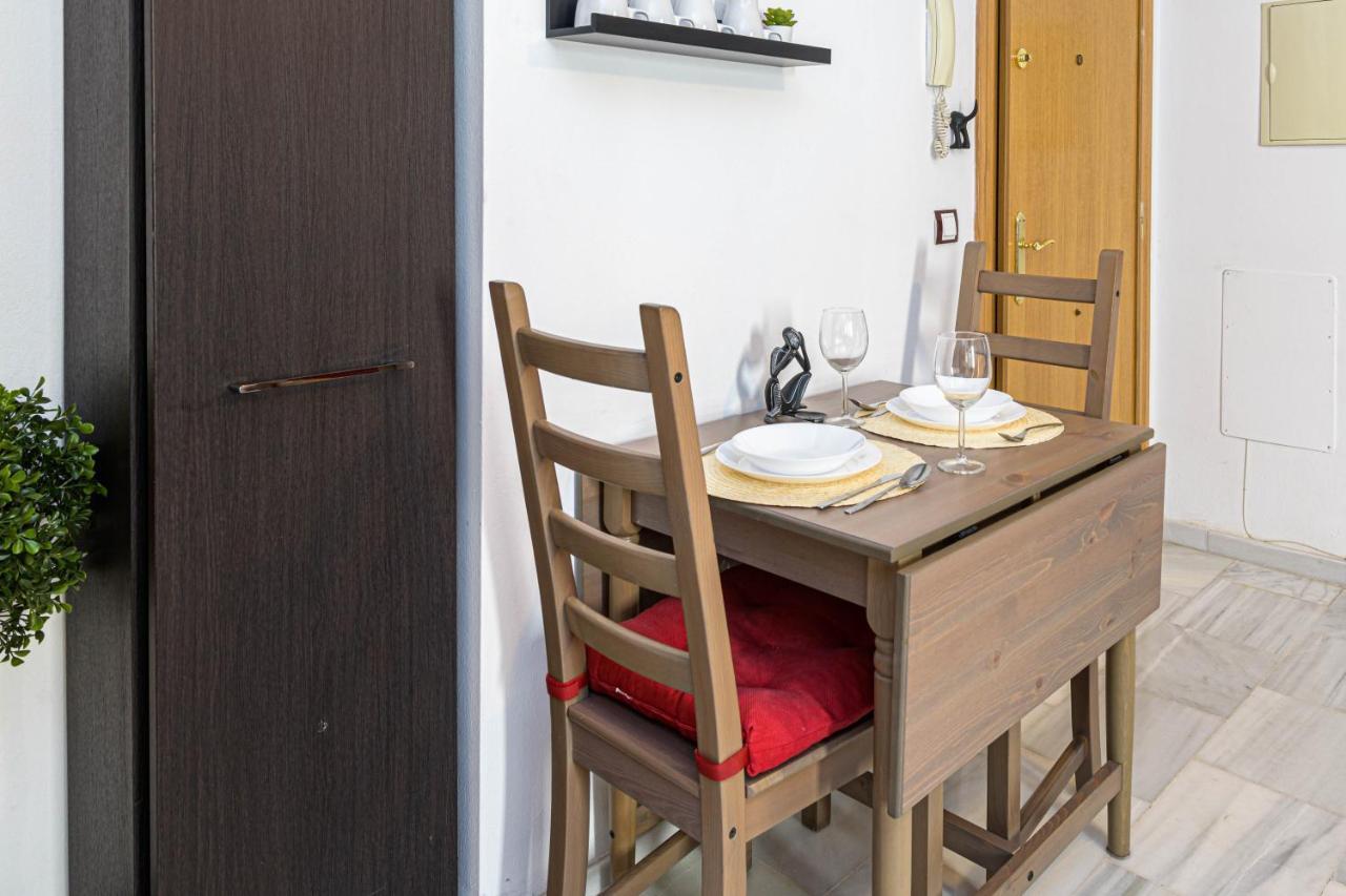 Wintowinrentals Coqueto Apartamento En El Centro De มาลากา ภายนอก รูปภาพ