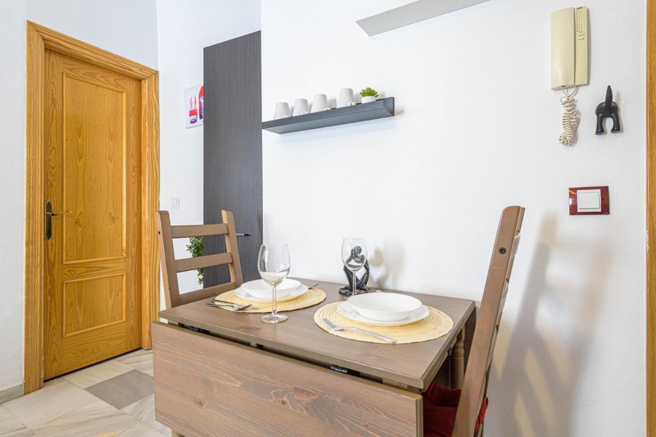 Wintowinrentals Coqueto Apartamento En El Centro De มาลากา ภายนอก รูปภาพ