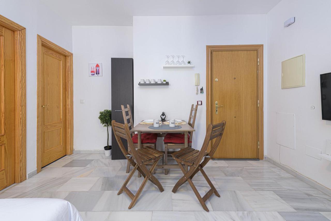 Wintowinrentals Coqueto Apartamento En El Centro De มาลากา ภายนอก รูปภาพ
