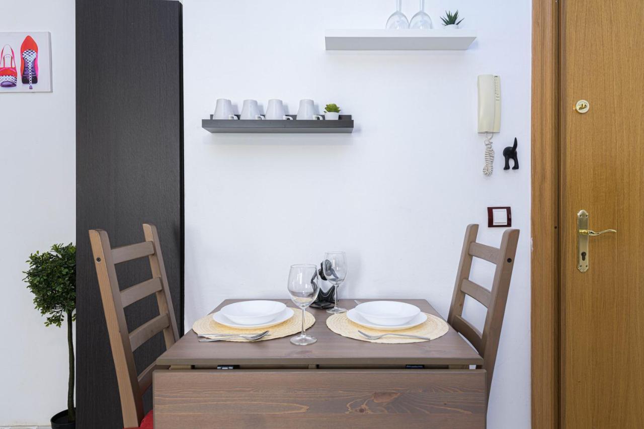 Wintowinrentals Coqueto Apartamento En El Centro De มาลากา ภายนอก รูปภาพ